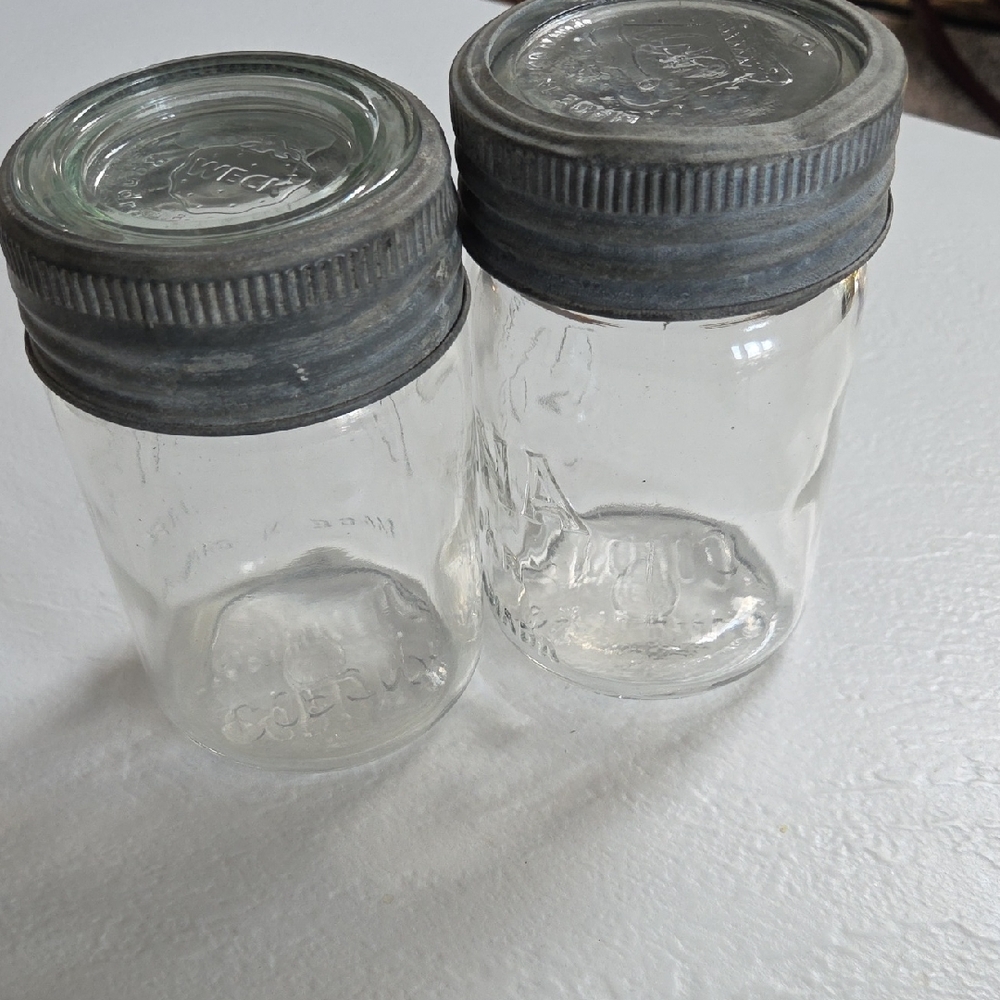 Vintage Canadian Corona Clear Glass Pint Jars with Zinc And Glass Lids (2) RARE